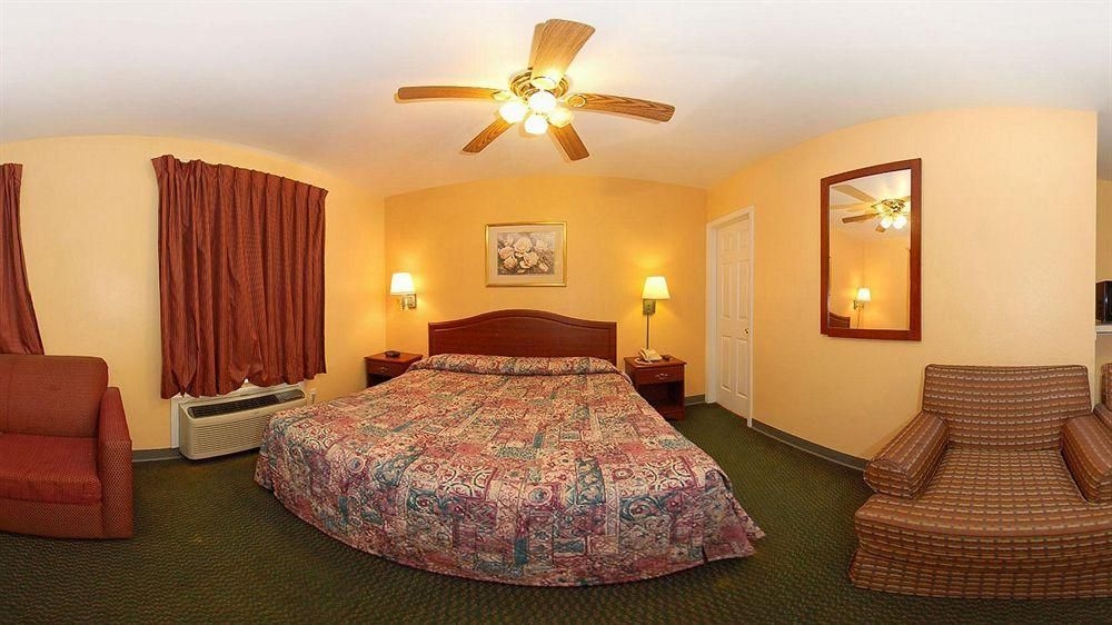 ECONO LODGE BARTLESVILLE0