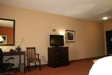 HAMPTON INN - SUITES DURANT2