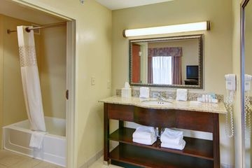 HAMPTON INN - SUITES LAWTON4
