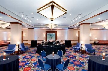 DOUBLETREE HOTEL TULSA @WARREN1
