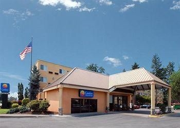 COMFORT INN & SUITES WEST4
