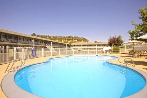 AMERICAS BEST VALUE INN0