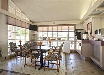 AMERICAS BEST VALUE INN4