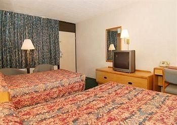ECONO LODGE ALTOONA3
