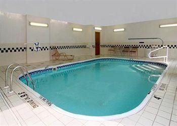 COMFORT INN BRADFORD4