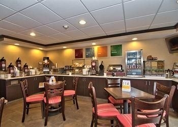 COMFORT INN CLARKS SUMMIT3