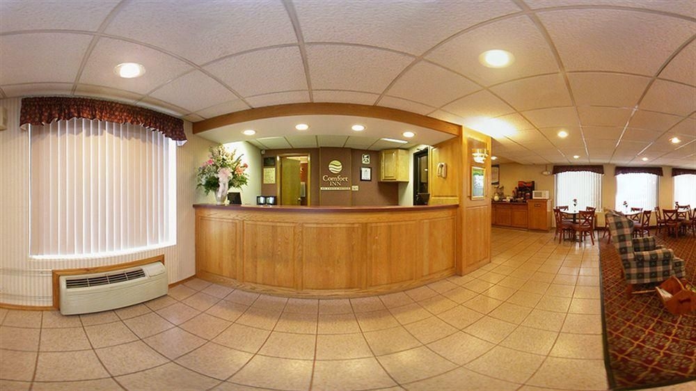 COMFORT INN CLARKS SUMMIT2