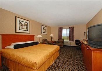 COMFORT INN CLARION3