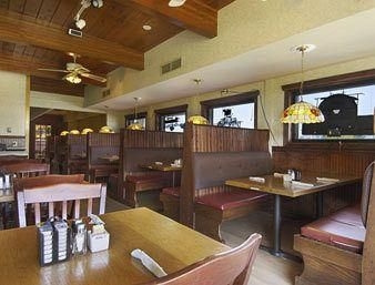 HOWARD JOHNSON INN, CARLISLE, PA4
