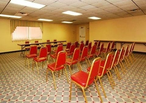 COMFORT INN GREENCASTLE1