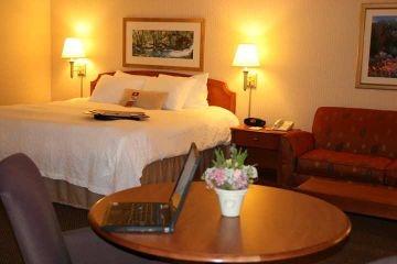 HAMPTON INN HARRISBURG WEST4