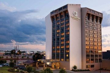 DOUBLETREE BY HILTON PITTSBURG0