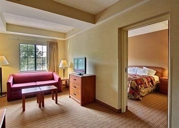 MAINSTAY SUITES OF LANCASTER COUNTY4