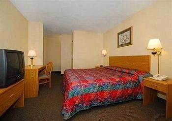 ECONO LODGE WORMLEYSBURG2
