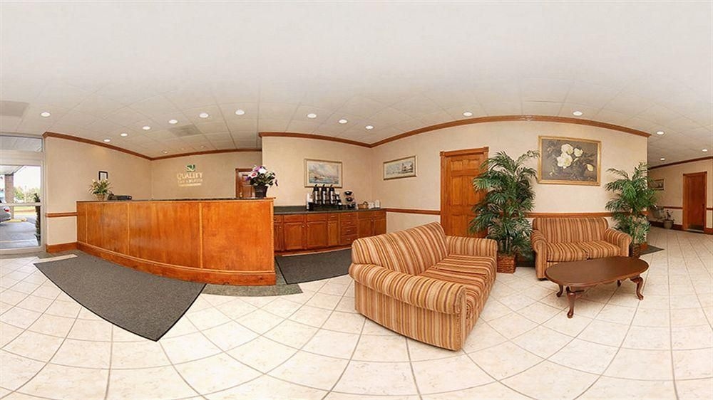 QUALITY INN & SUITES4