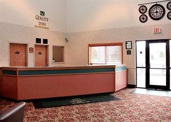 QUALITY INN SPEARFISH1