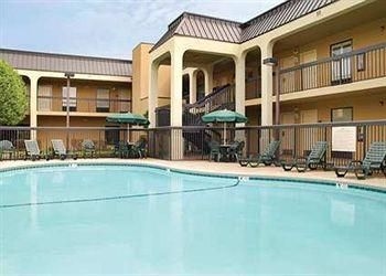 CLARION INN CLEVELAND1