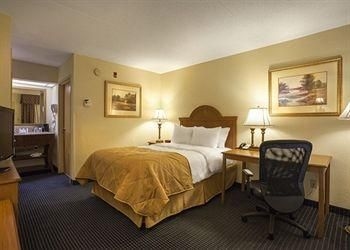 CLARION INN CLEVELAND4