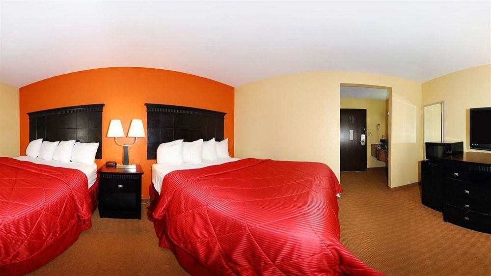 COMFORT INN & SUITES CLEVELAND3