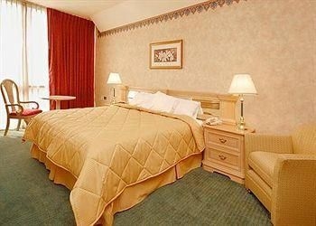 COMFORT INN NEWPORT4