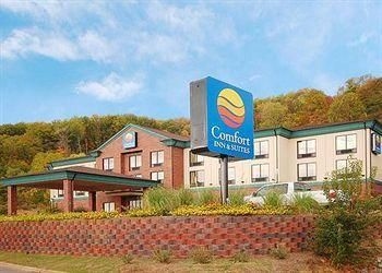 COMFORT INN & SUITES3
