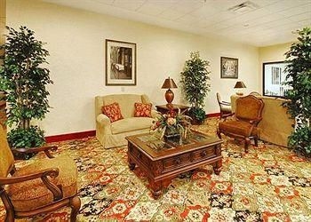 COMFORT INN & SUITES2