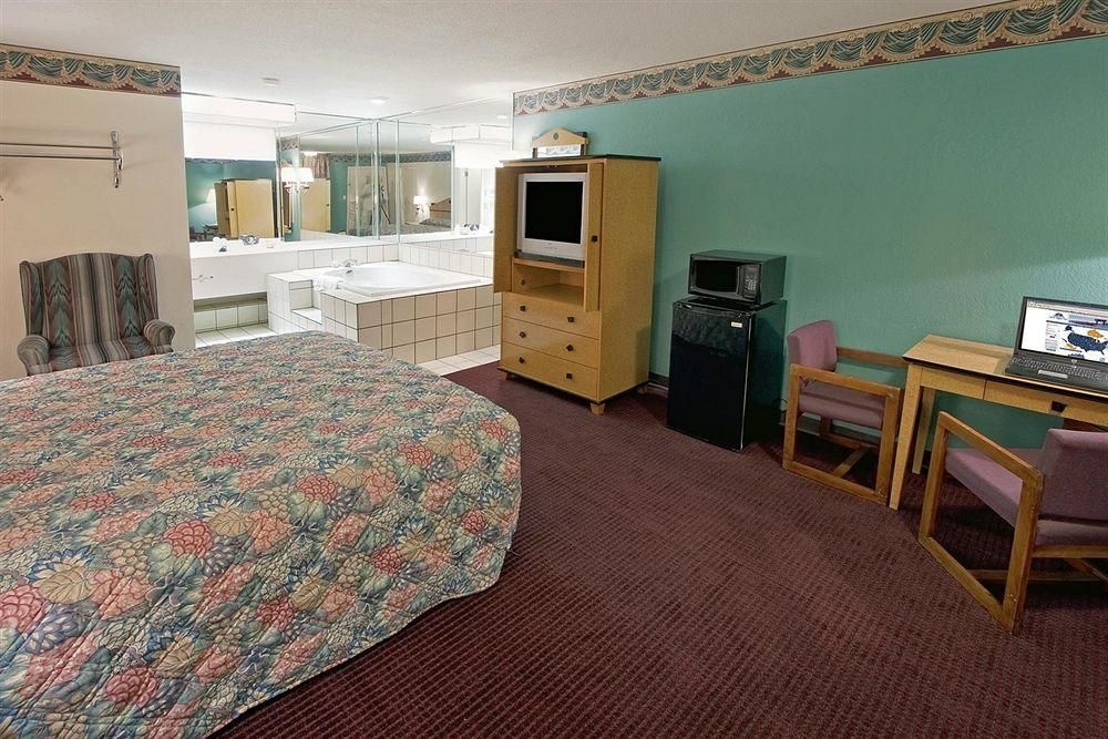 AMERICAS BEST VALUE INN3