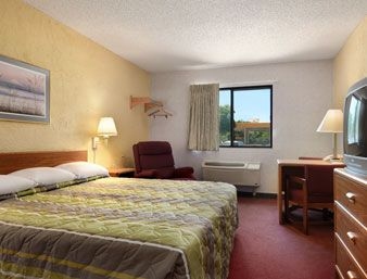 HOWARD JOHNSON INN AUSTIN/I-354