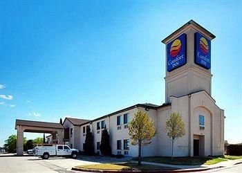 COMFORT INN CEDAR PARK2