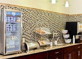 COMFORT INN CORSICANA3