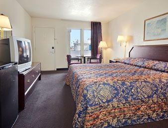DAYS INN CONROE4