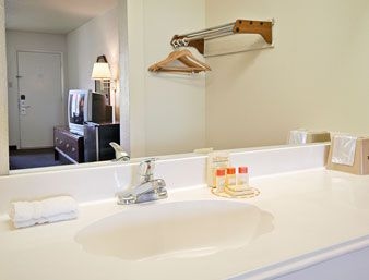 DAYS INN CONROE2