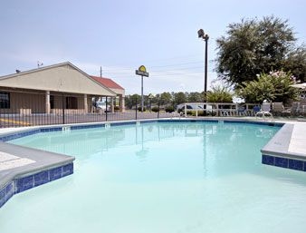DAYS INN CONROE1