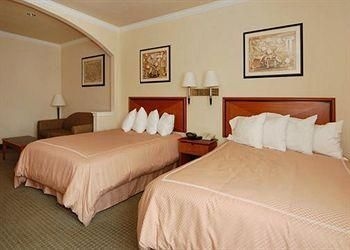 COMFORT SUITES DEER PARK4