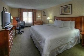 MCM ELEGANTE HOTEL AND SUITES2
