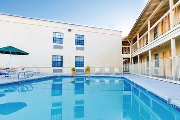 LA QUINTA INN AIRPORT4