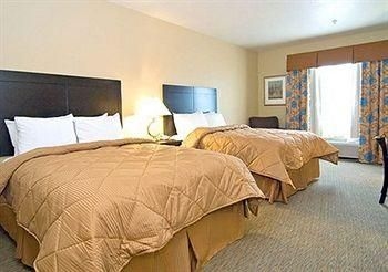 COMFORT INN & SUITES SELMA3