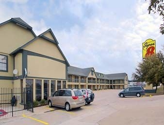 Super 8 Fort Worth0