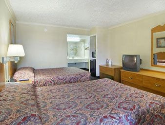 Super 8 Fort Worth2
