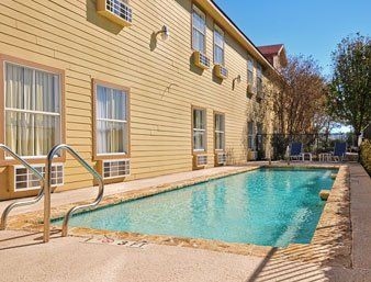 HOWARD JOHNSON FREDERICKSBURG-HILL COUNTRY1