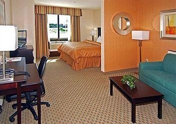 COMFORT SUITES HILLSBORO3