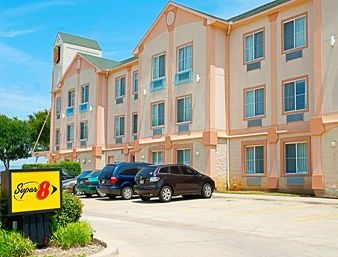 SUPER 8 IRVING DFW APT NORTH0