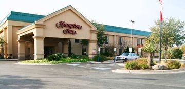 HAMPTON INN ON THE LAKE0