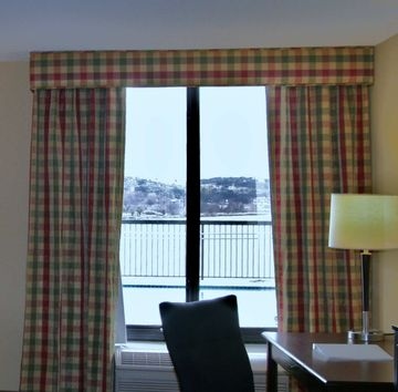 HAMPTON INN ON THE LAKE1