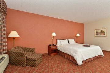 HAMPTON INN SELMA2