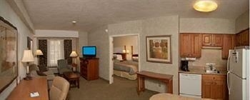 STAYBRIDGE SUITES SAN ANTONIO-AIRPORT3