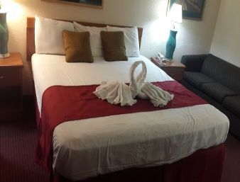 KNIGHTS INN TEMPLE4