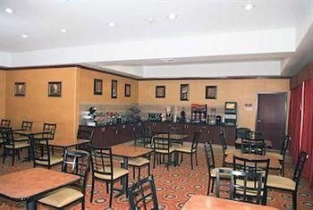 COMFORT INN & SUITES2