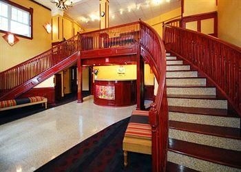 ECONO LODGE MONTPELIER1