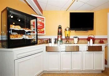 ECONO LODGE MONTPELIER4